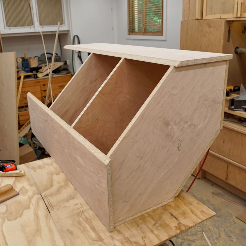 Building A Corner Cabinet for the Kitchen - IBUILDIT.CA