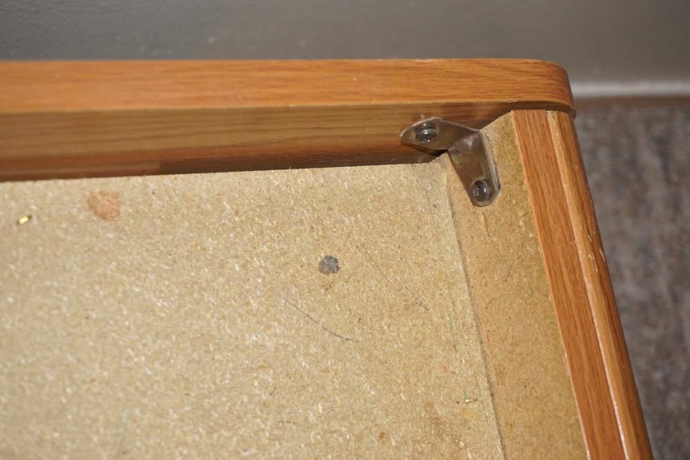 cabinet clip
