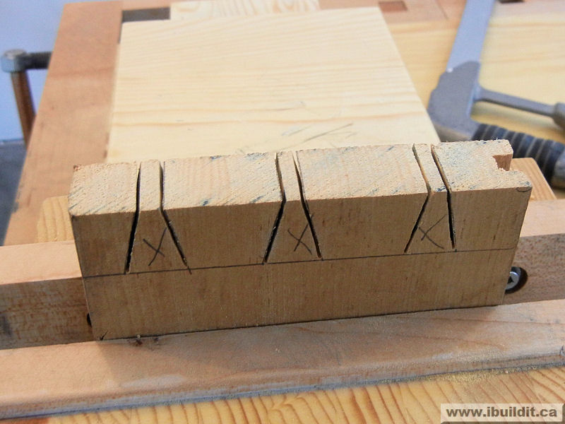 How To Make Hand-Cut Dovetails - IBUILDIT.CA