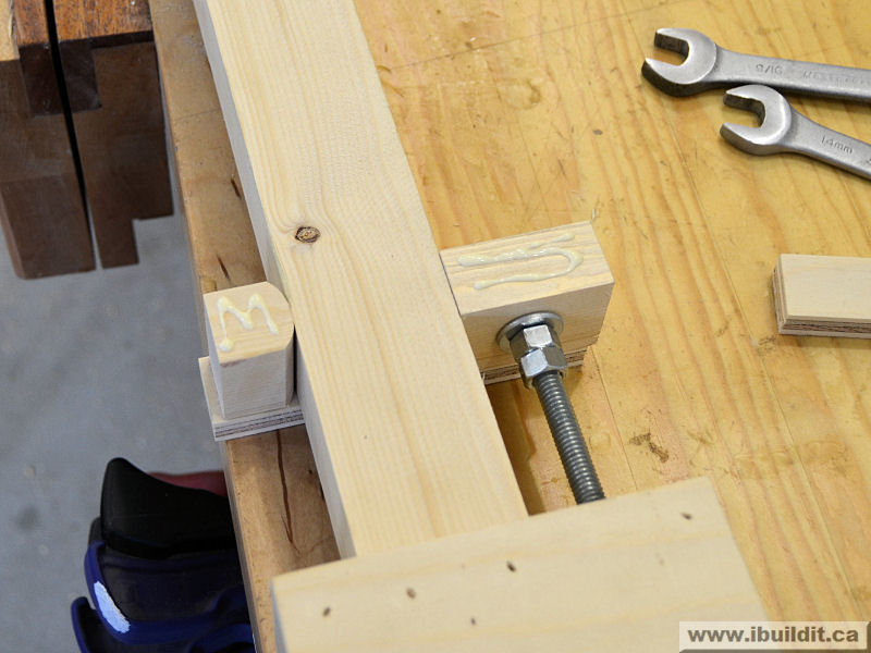 make a k-body clamp from wood free plan