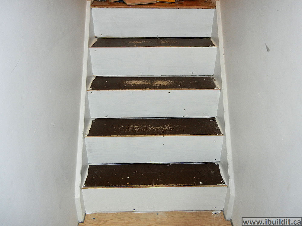 How To Cover Basement Stairs Ibuildit Ca, What To Paint Basement Stairs With