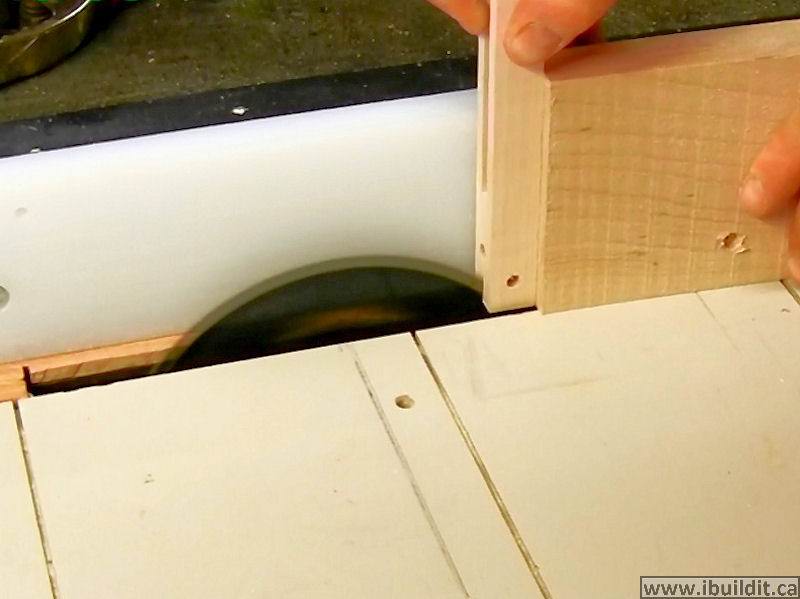 tablesaw cut slot in the end of wood