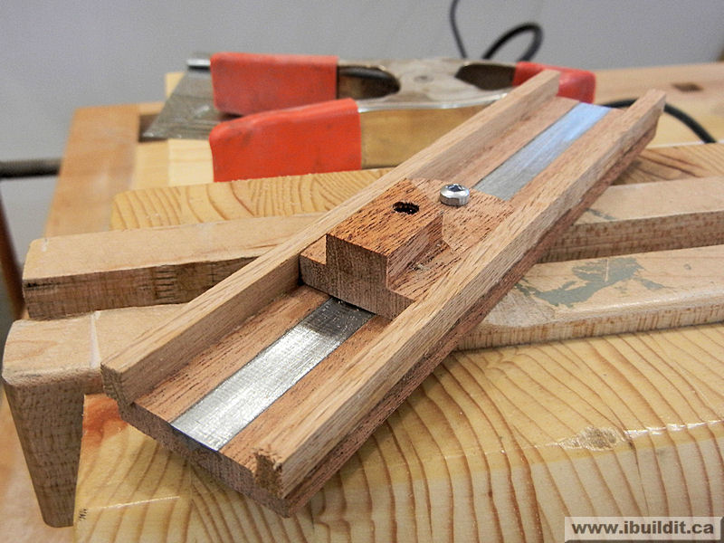 How To Make A Wooden Utility Knife - IBUILDIT.CA