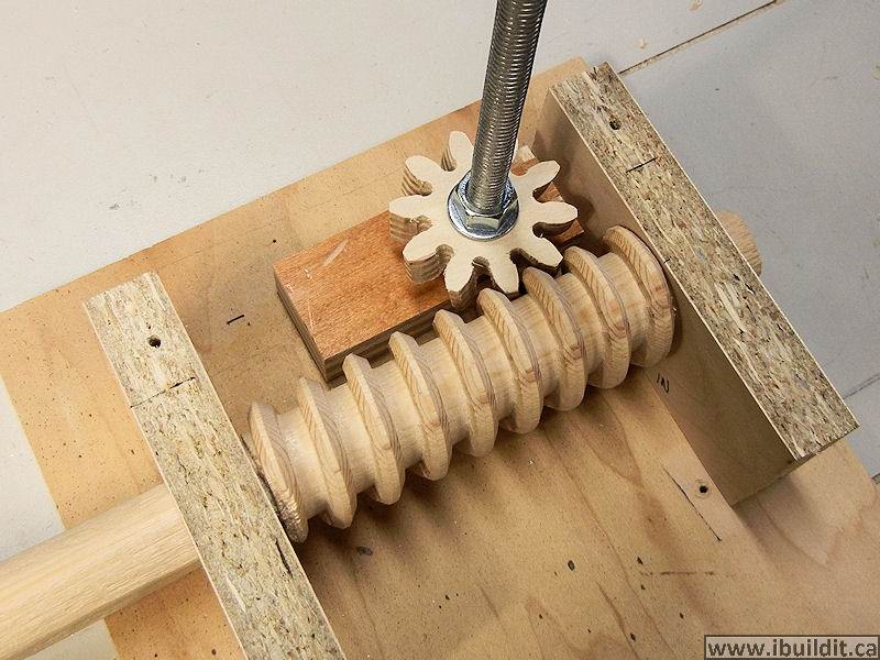 How To Make A Wooden Worm Gear Drive, Diy Wooden Gears