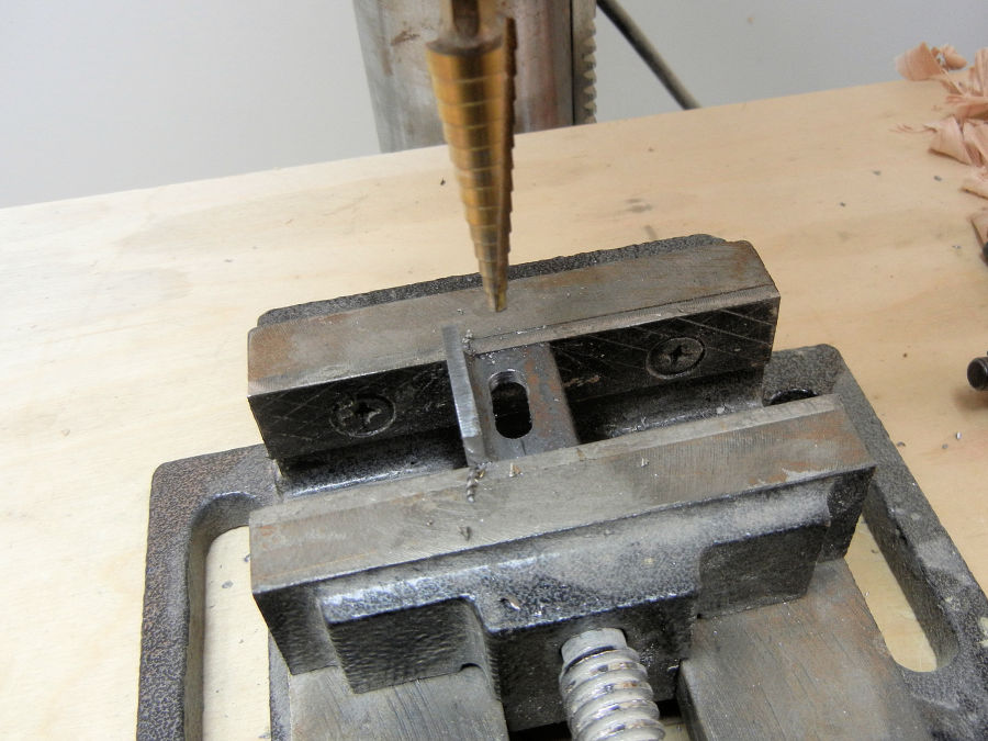 How To Make Band Saw Blade Guides - IBUILDIT.CA