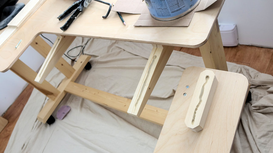 How To Make a Computer Desk - IBUILDIT.CA