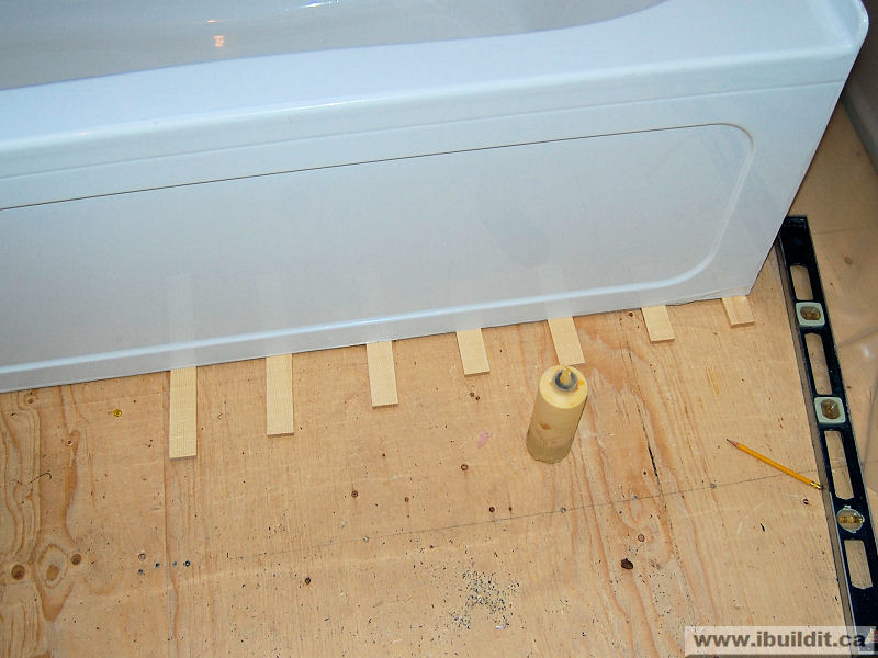 Installing The Bathtub My Old House IBUILDIT.CA