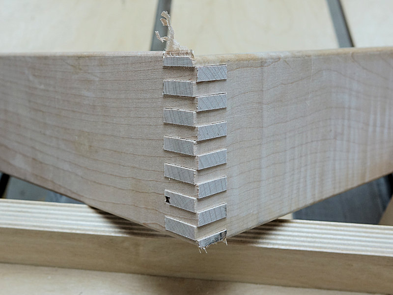 Set Up And Use The Ultimate Box Joint Jig