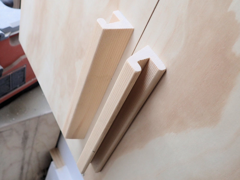 Making wooden drawer handles