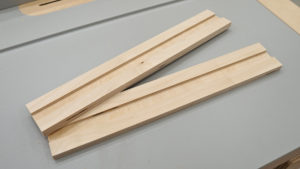 Making A Mini Table Saw Sled - Deluxe Version - IBUILDIT.CA