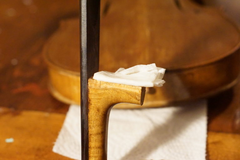 New Glue for an Old Violin Offcuts IBUILDIT.CA