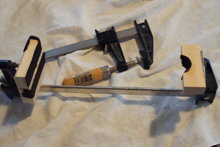 New Glue for an Old Violin Offcuts IBUILDIT.CA