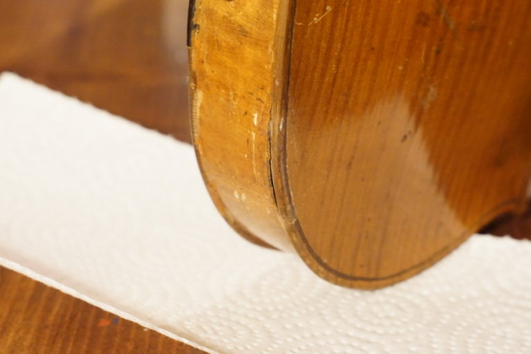 New Glue for an Old Violin Offcuts IBUILDIT.CA