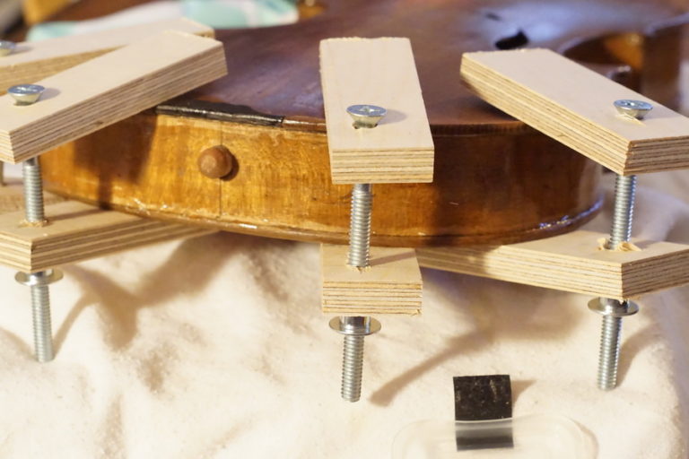 New Glue for an Old Violin Offcuts IBUILDIT.CA