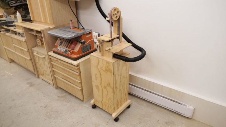 Making A Stand For The Belt Sander - IBUILDIT.CA